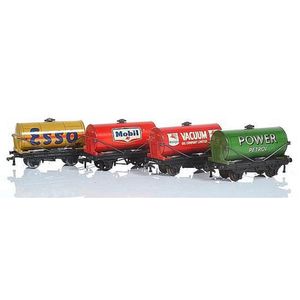 Six early Hornby Dublo D1 tank wagons includes 32084 Mobil Oil…
