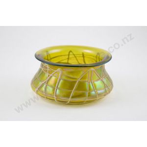 Loetz Art Nouveau Iridiscent green glass bowl, squat circular…