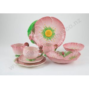 Eight pieces Carlton Ware pink Buttercup pattern china,…