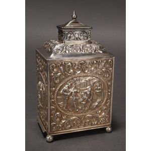Delightful Dutch silver tea caddy, c.1911, of facetted form,…
