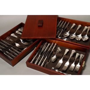 Kings pattern silver plate cutlery canteen, by Phillip marks,…