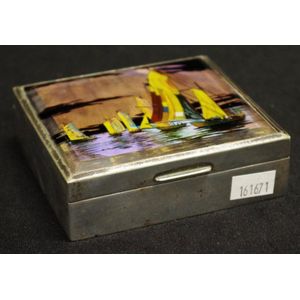 Art Deco butterfly wing lidded trinket box decorated with…