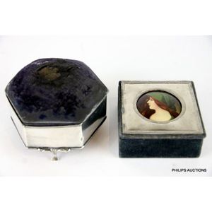A sterling silver cushion top jewellery box and one other, 1909…