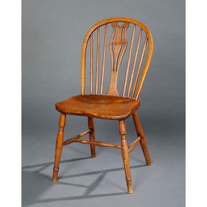 An antique oak and elm Windsor dining chair, the arched back&hellip;