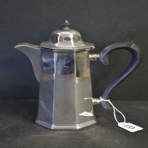 Sterling silver « à la du Belloy » Coffee pot, Paris XIXe siècle -  Ref.108099