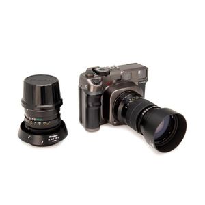 Mamiya Camera Co (Japan): A Mamiya 7 outfit. With a Mamiya 7…