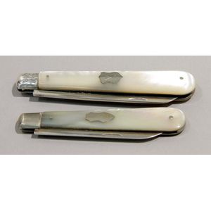 A good Victorian silver bladed pocket knife with pearl shell…