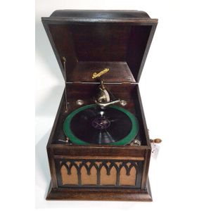 Rexnola Gramophone table top Gramophone. Rd no. 3901. In oak…