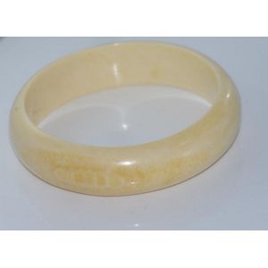 Fiore Ivory Acrylic Bangle