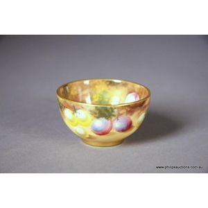 Royal Worcester Miniature Fruit Bowl - Royal Worcester - Ceramics