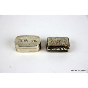 Two Georgian sterling silver items: a vinaigrette and a snuff…
