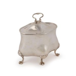 An English Art Nouveau sterling silver tea caddy by E.S.…