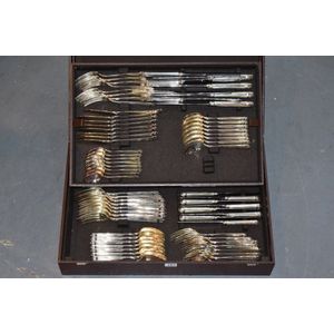 Christofle French silver plated eight person boxed cutlery…