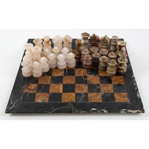 Medium Onyx Chess Set