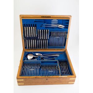 100 piece silver plated canteen of cutlery, rattail pattern in…