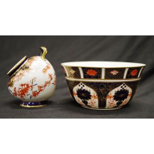 Four pieces Royal Crown Derby ceramic tableware including: pair&hellip;