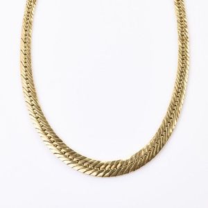 thumbnail image 2 of 9ct Yellow Gold Diamond Cut Curb Chain Necklace – 18 Inches (45cm), No Stone, Unbranded 2 of 5