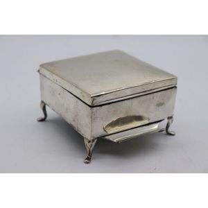 Sterling silver cigarette dispenser box, hallmarked Birmingham…