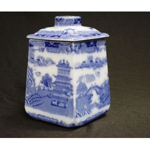Maling Ringtons blue & white porcelain tea caddy small chip to…