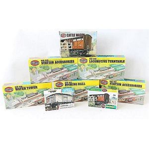 Eight Airfix model assembly kits, including 'Station…