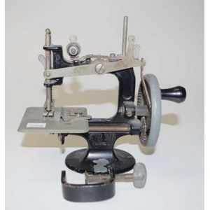 Full size vintage sewing machine - price guide and values