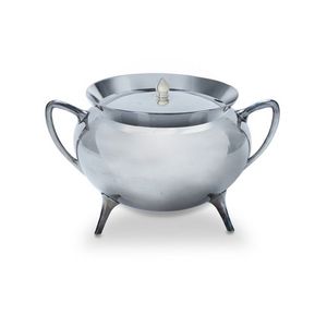 Large Walker & Hall silver plate soup tureen. In the style of&hellip;