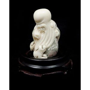 Japanese Ivory Netsuke: Fukurokuju And Two Dogs - Netsuke - Oriental