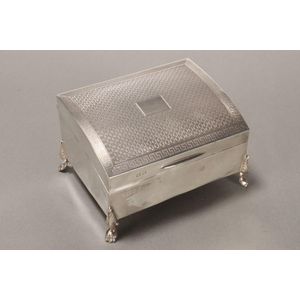 George V sterling silver table cigarette box and cover,…