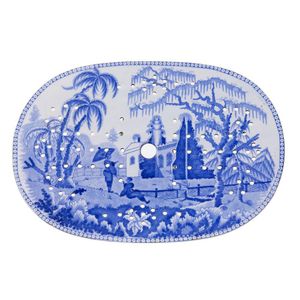 A Staffordshire meat platter drainer, of medium size, decorated&hellip;