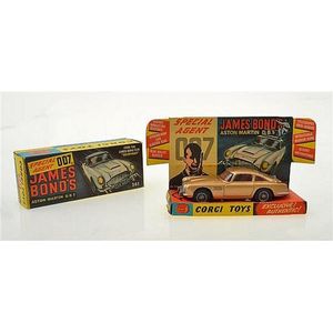 Corgi no. 261 James Bond's Aston Martin D.B.5 Taken from the…