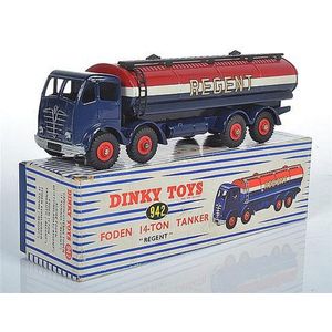 Dinky 942 Foden 14-ton tanker 'Regent', 2nd type cab, dark blue…
