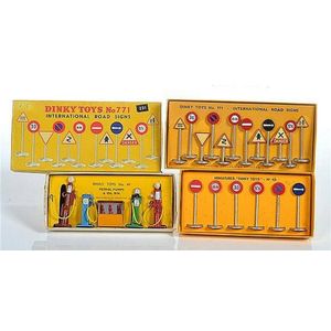 Three Dinky accessories sets, including French Dinky 40 Traffic…