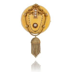 A fine antique Colonial 18ct yellow gold brooch, decorated with ...