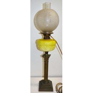 Antique kerosene banquet lamp converted to electricity, 79 cm…