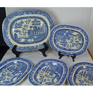 Five Victorian blue and white Willow pattern meat platters&hellip;