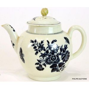 Antique 18th century Worcester Three Flowers pattern - price guide