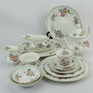 Royal Albert 'Constance' Dinner Set - Royal Albert - Ceramics