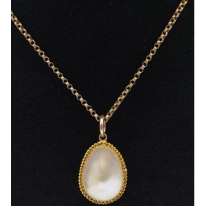 Blister pearl necklace - price guide and values