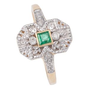 A dainty Art Deco style emerald and diamond ring, 13 x 8.3 mm…