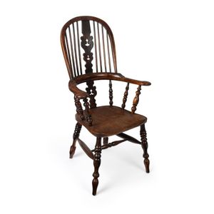 An antique English Windsor chair with pierced and carved back&hellip;