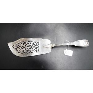 Victorian silver plate fish slice ' Shell' fiddle pattern…