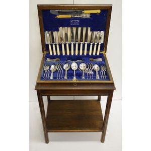 Silver plated cutlery set for 6 contained in elevated canteen,…