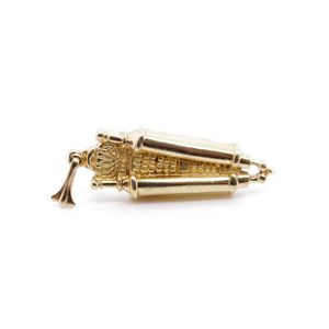 14ct yellow gold Judaica charm of Torah form, marked 14k.…