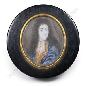 A bois durci circular table snuff box with portrait miniature…