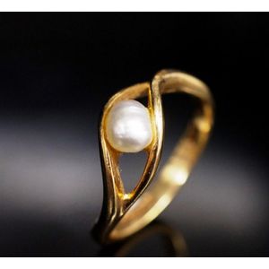 Gold store mukta ring