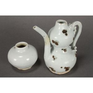 Chinese Song Dynasty water Pourer and pot, of double gourd form&hellip;