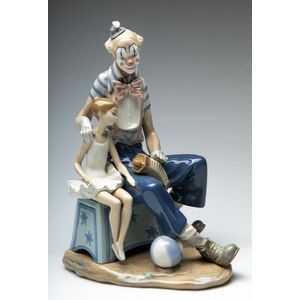 Lladro figure, Closing Scene, modelled as a clown and ballerina