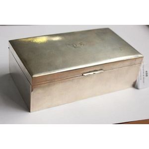 1930s Chinese Export Silver Cigarette Box by Lian Chang - Zother - Oriental