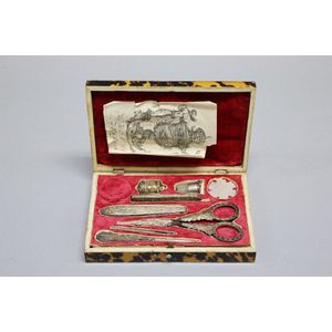 Fine Antique William IV tortoiseshell cased etui, with silver…