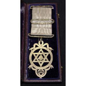 Antique deals masonic jewelry